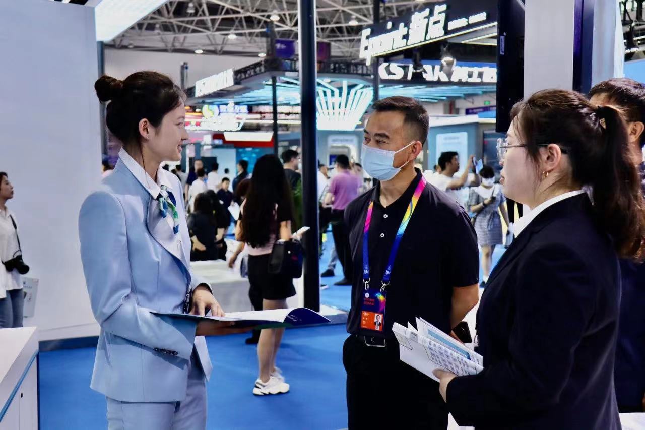 1685602968706825.jpg 政府領(lǐng)導(dǎo)蒞臨03-2.jpg